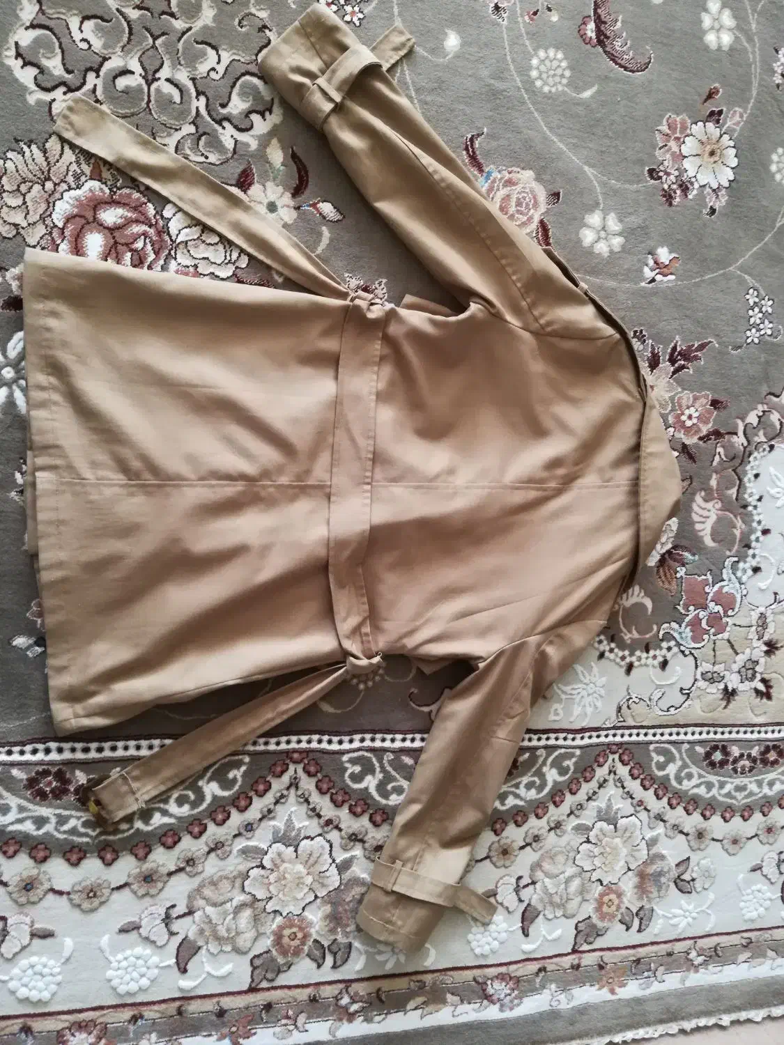 بارانی|لباس|بجنورد, |دیوار