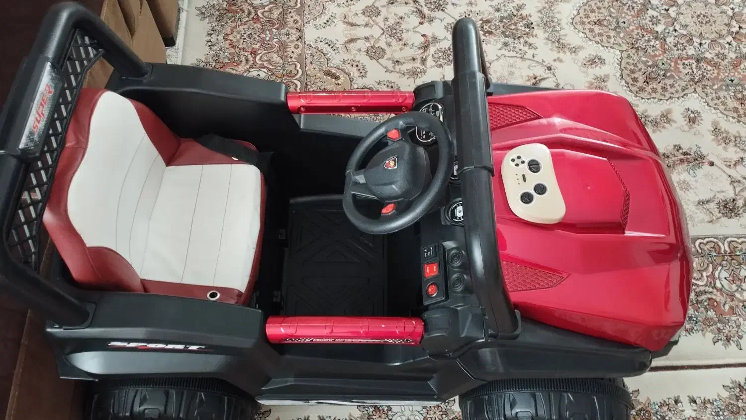 ماشین شارژی|اسباب‌بازی بچه|همدان, |دیوار