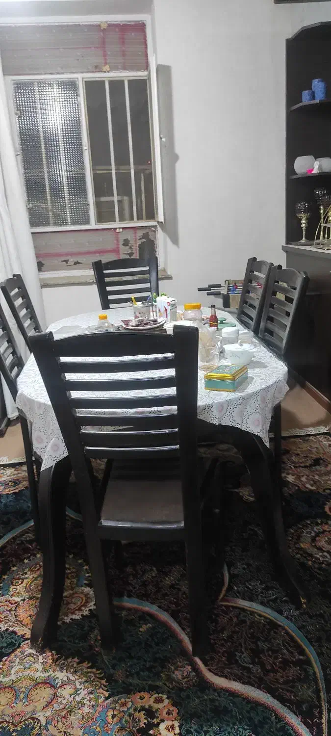 صندلی ومیز....و روشویی واینه فقط خریدارتماس بگیره|مبلمان خانگی و میز عسلی|مسجد سلیمان, |دیوار