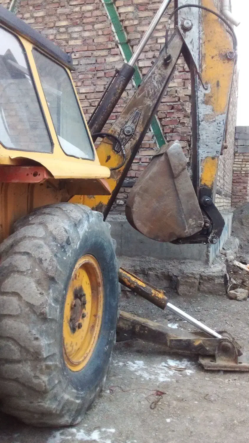 بیل بهکو|خودرو سنگین|خوی, |دیوار