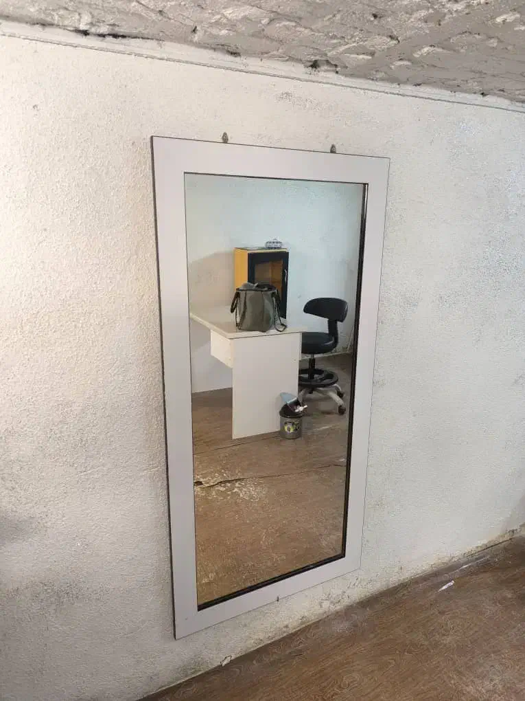 میزتحریر و دو عدد آیینه قدی|میز تحریر و کامپیوتر|آستانه اشرفیه, |دیوار