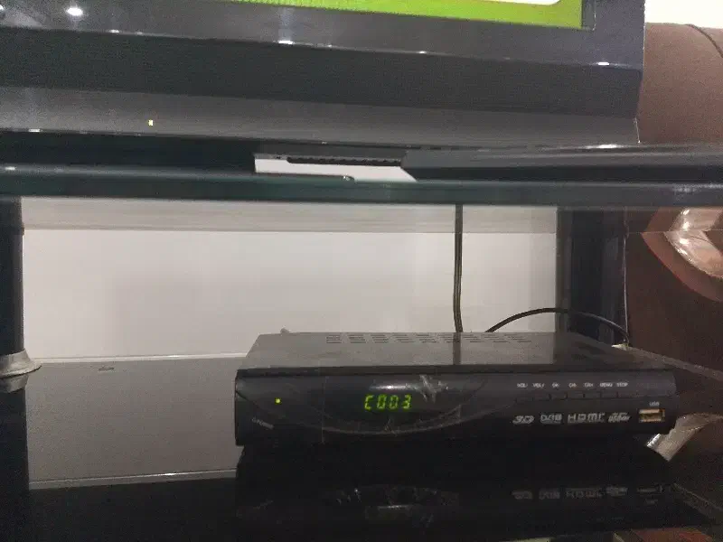 تلویزیون ۴۰ اینچ|تلویزیون و پروژکتور|کردکوی, |دیوار