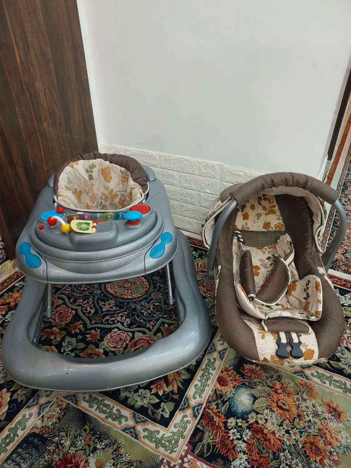 روروئک وکریرکودک|کالسکه و لوازم جانبی|شهرکرد, |دیوار