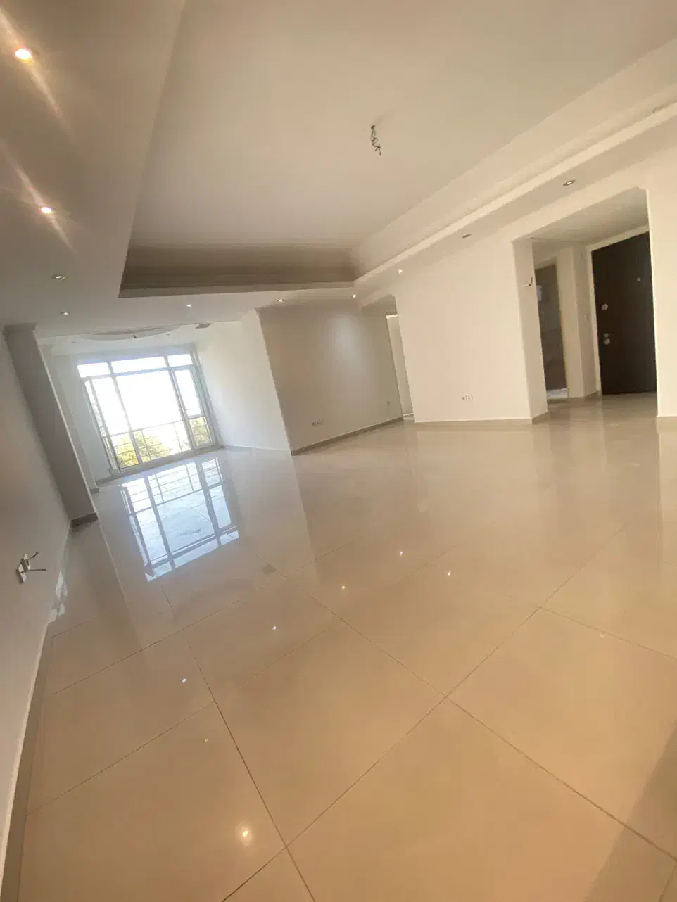 ۱۱۷متری ۲ خوابه ۷ ساله با ویو جنگلی یوسف اباد