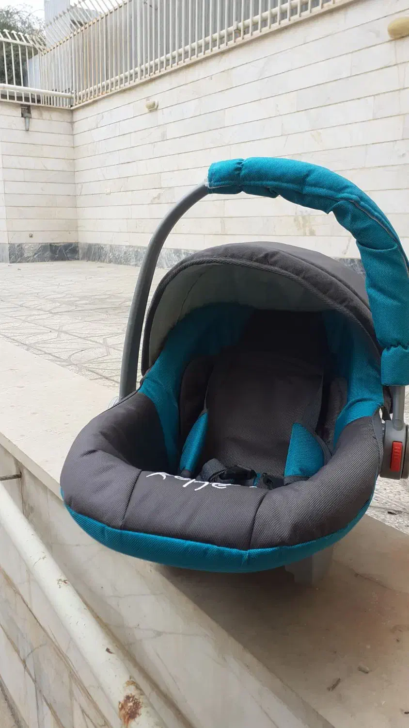 کریر نوازد|کالسکه و لوازم جانبی|بروجرد, |دیوار