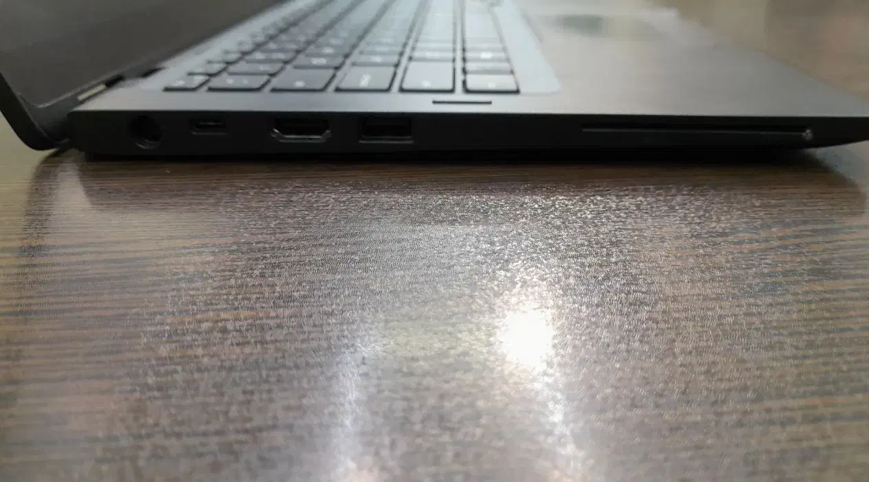 dell 5300 لمسی ۳۶۰ درجه i7 نسل ۸|رایانه همراه|قم, زنبیل آباد|دیوار