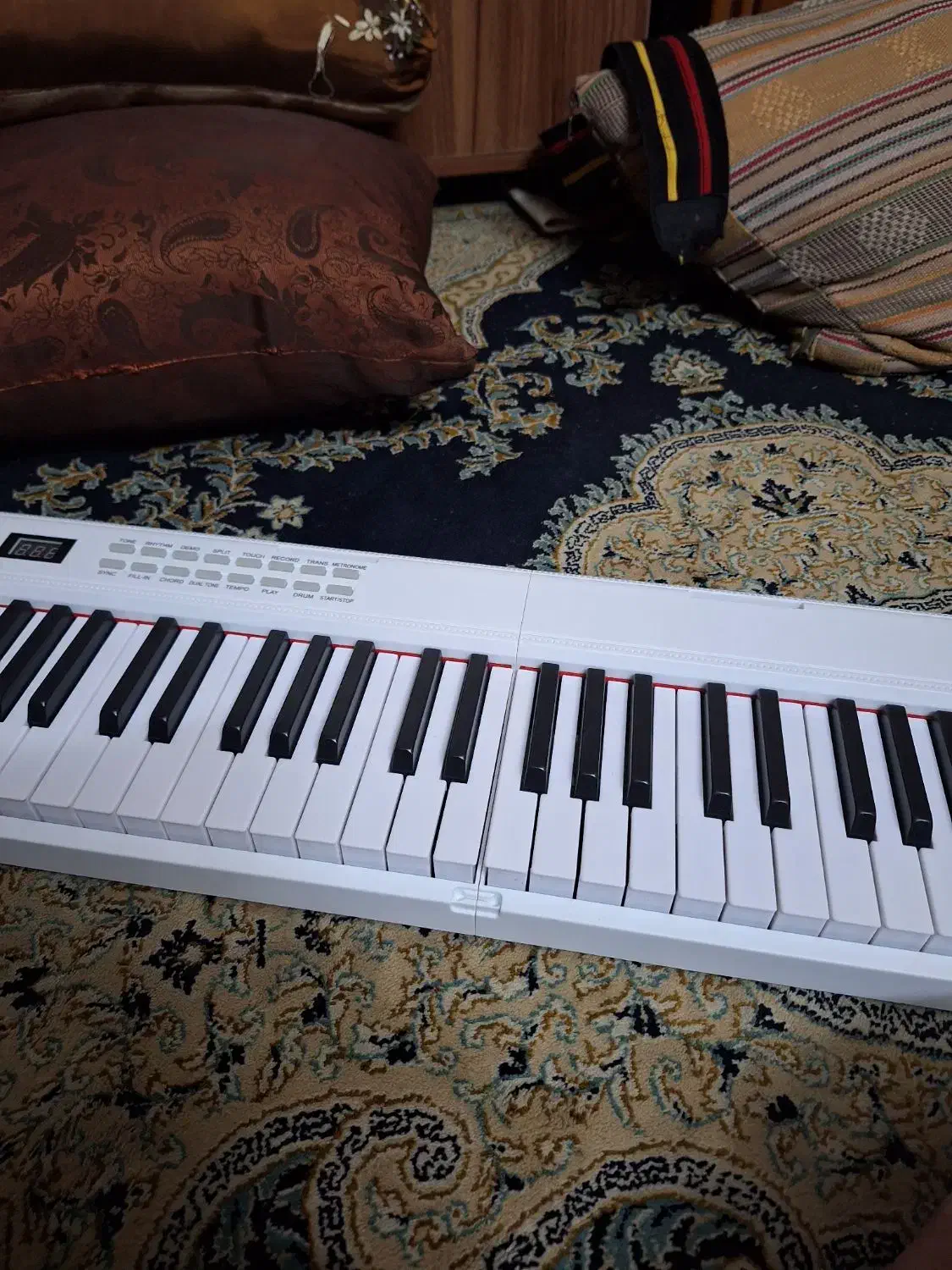 پیانو تاشو سوزکی SF200|پیانو، کیبورد، آکاردئون|اصفهان, بهارستان|دیوار