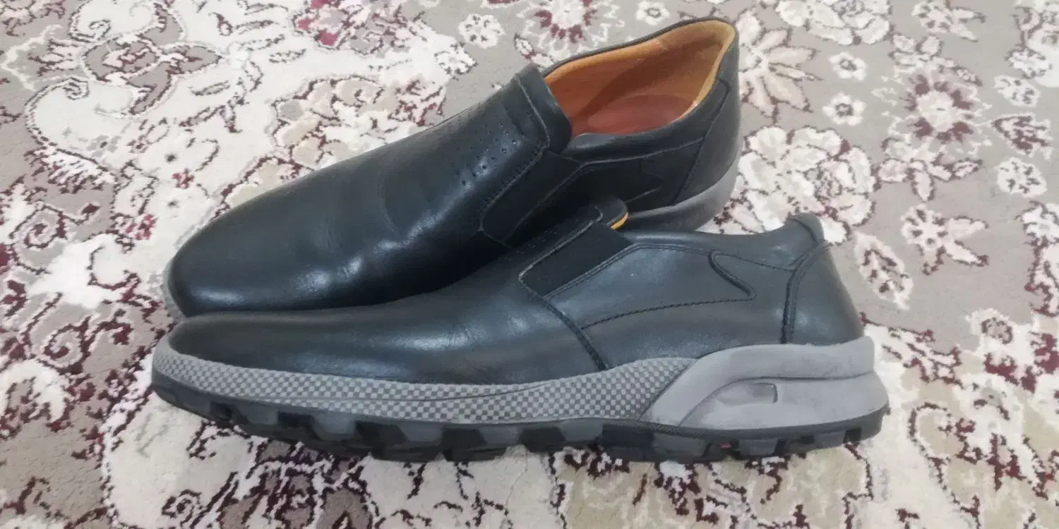 کفش اسپرت مردانه تمام چرم سایز44|کیف، کفش، کمربند|گرمی, |دیوار