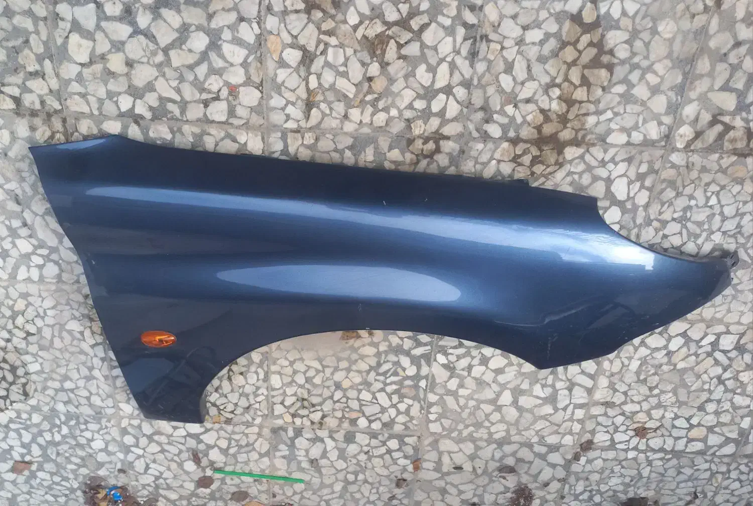 گلگیر ۲۰۶ آرسی  آهنی . چراغ جلو ۲۰۶ .سمت راست|قطعات یدکی و لوازم جانبی|لاهیجان, کوی خزر|دیوار