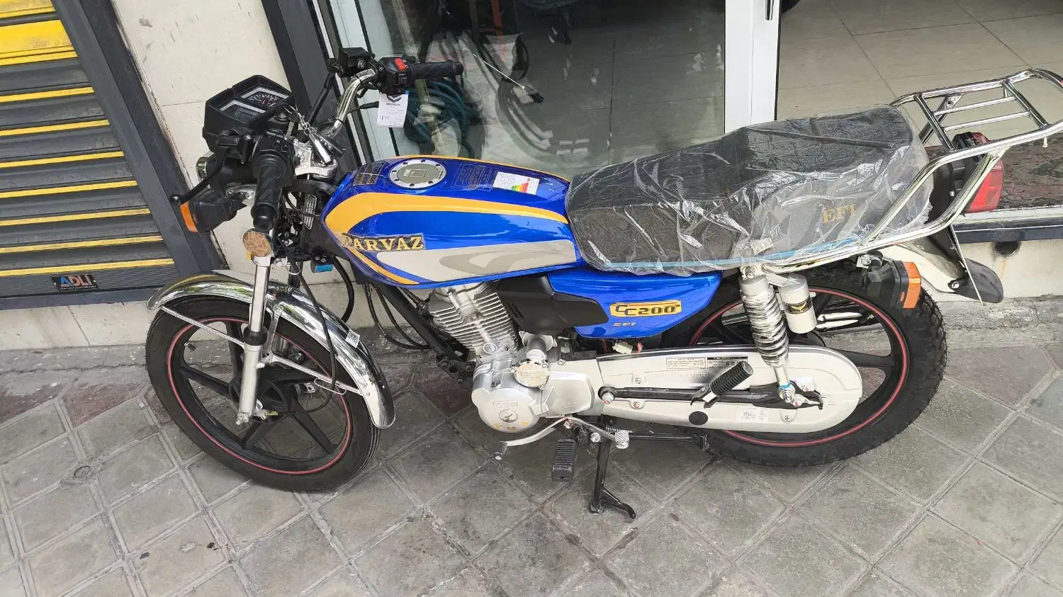 پرواز200خشک صفرکیلومتر زیرقیمت|موتورسیکلت|باغ بهادران, |دیوار