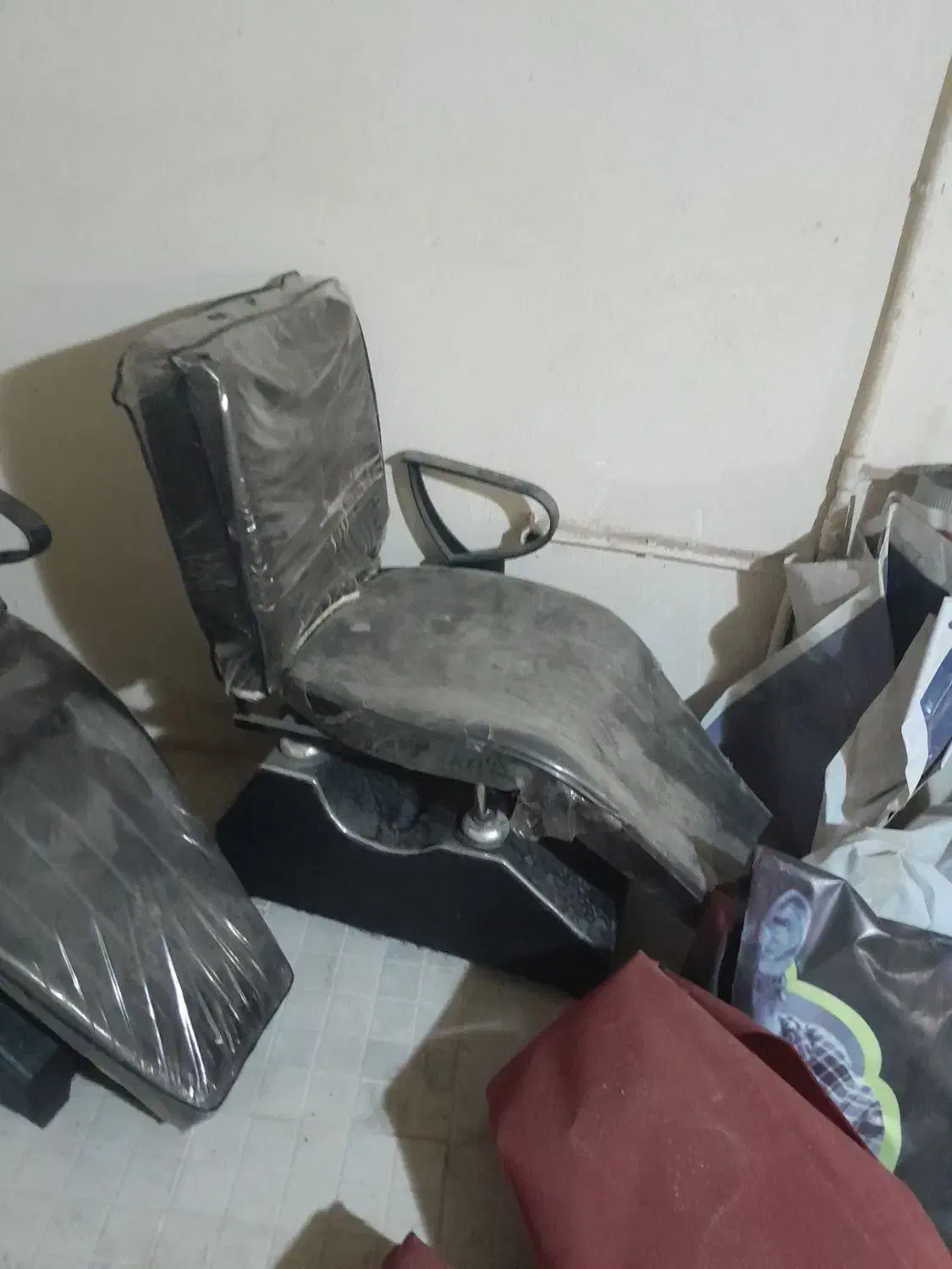 صندلی|آرایشگاه و سالنهای زیبایی|سنندج, |دیوار