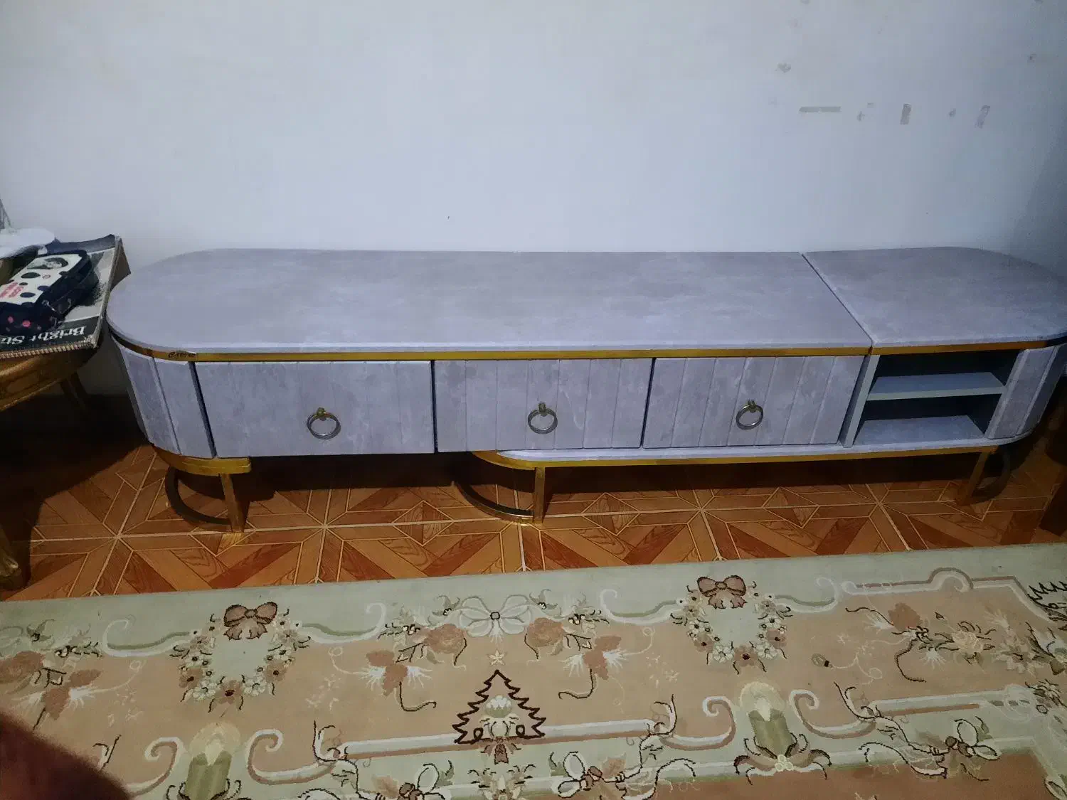 میزتلویزیون طوسی نقره ای|میز تلویزیون|رشت, بیجارپس|دیوار