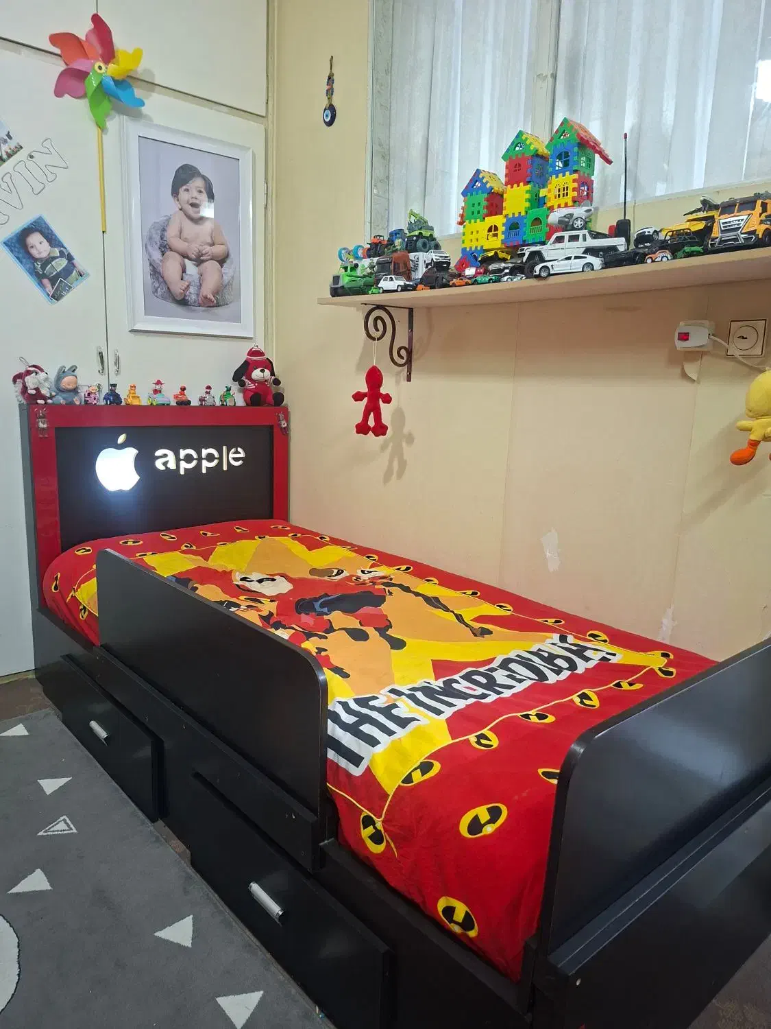 تخت و کمد نوجوان|تخت و سرویس خواب|کرج, شاهینویلا|دیوار