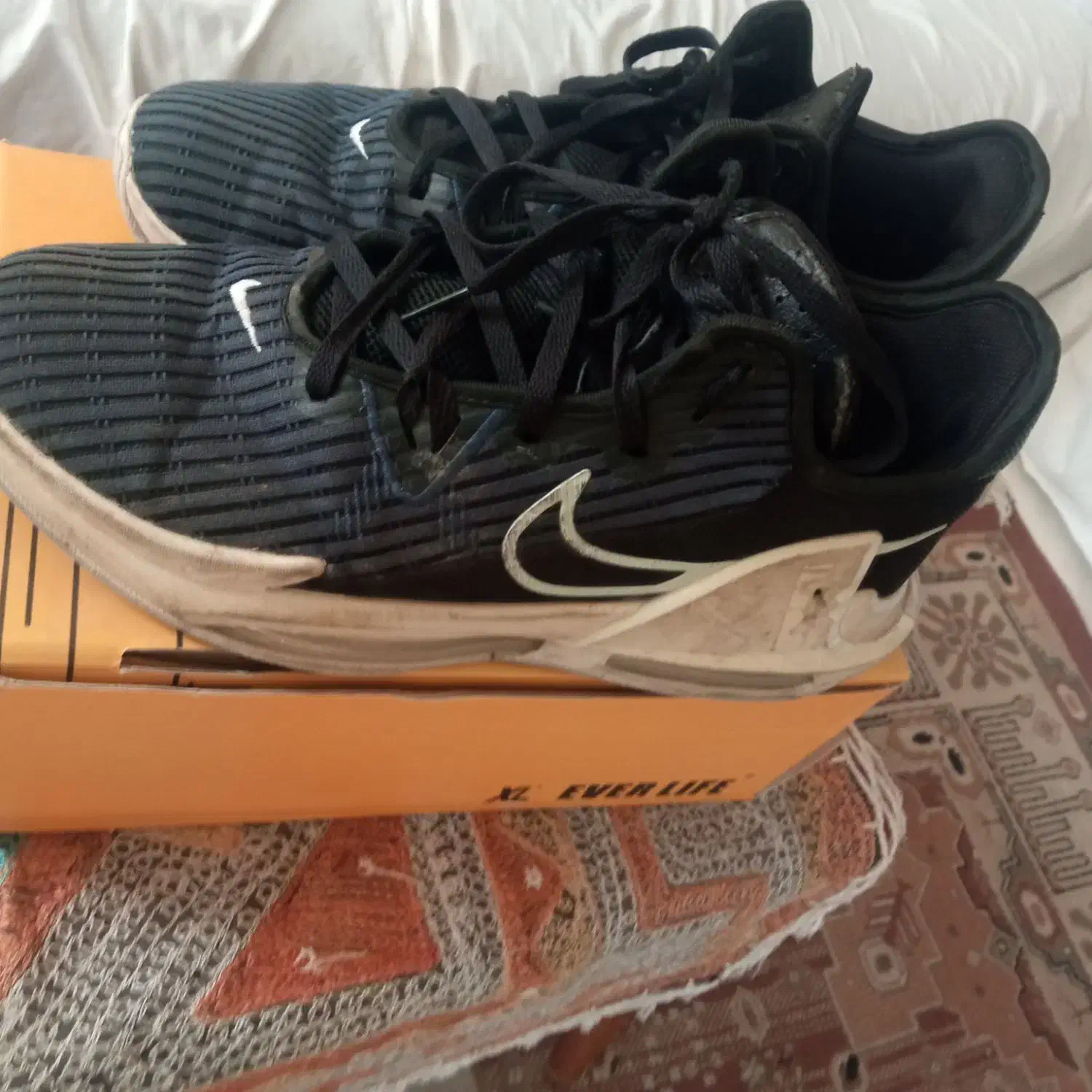 کفش اسپورت نایک|کیف، کفش، کمربند|هشتگرد, شهرک مهستان ۲|دیوار