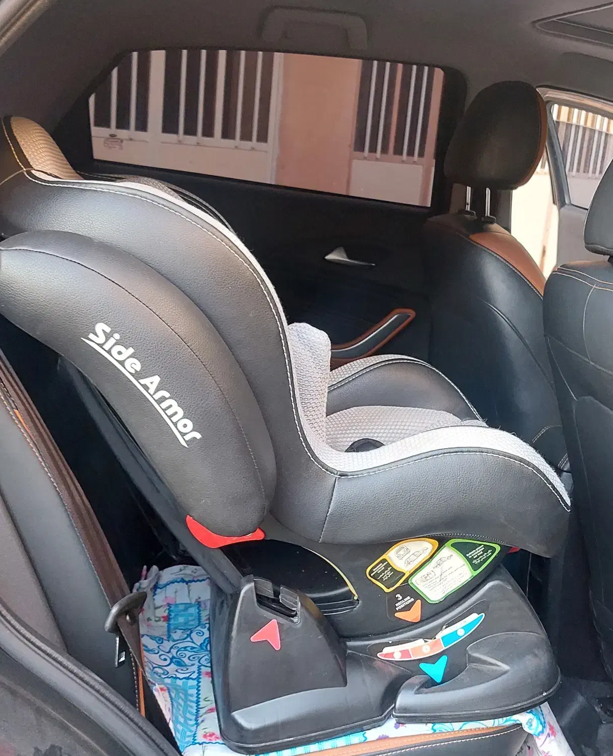 صندلی کودک دلیجان|تخت و صندلی بچه|پردیس, فاز ۲|دیوار