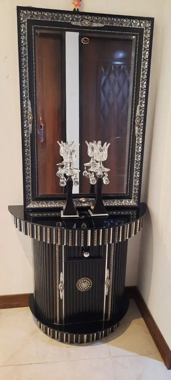 آینه و شمعدان|آینه|سمنان, |دیوار