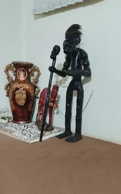 مجسمه قدیمی|کلکسیون اشیاء عتیقه|میانه, |دیوار