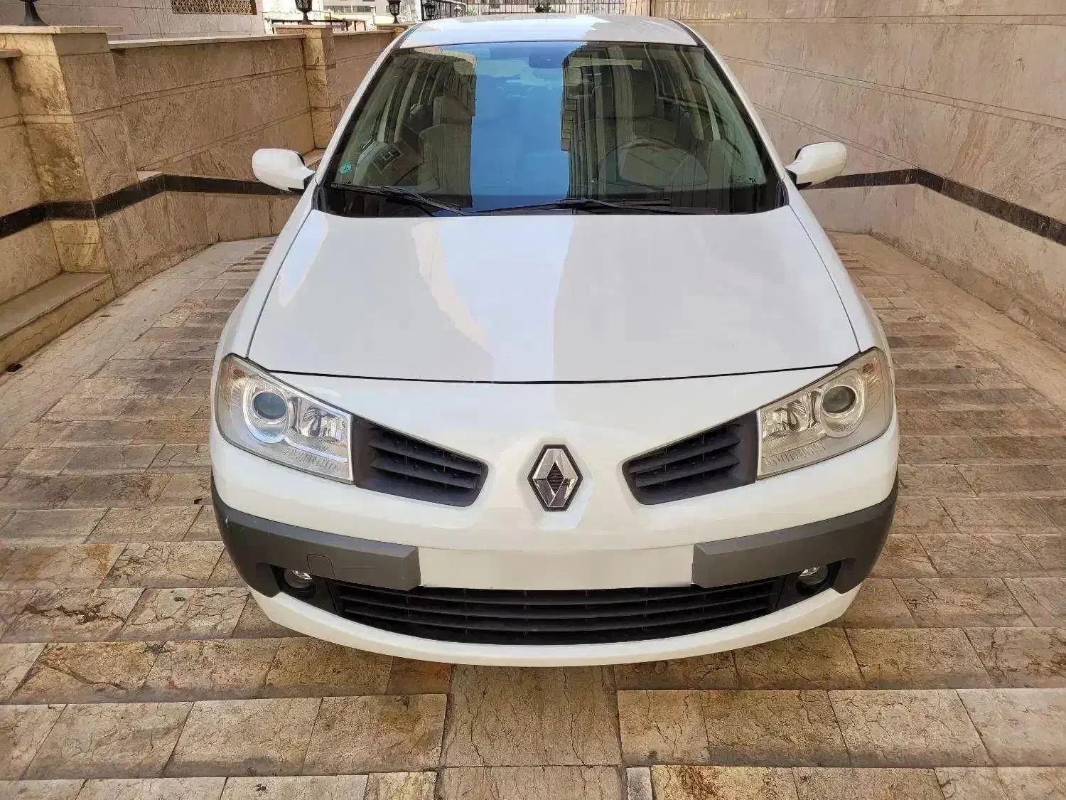 مگان2000 سفید اتومات مشابه صفر|خودرو سواری و وانت|تهران, میرداماد|دیوار