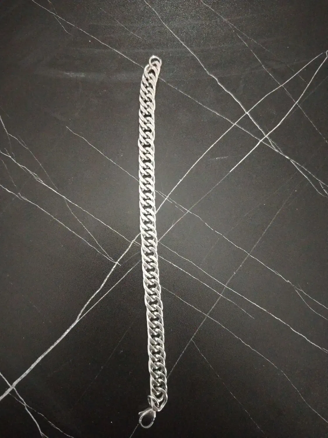 دستبند|بدلیجات|میانه, |دیوار