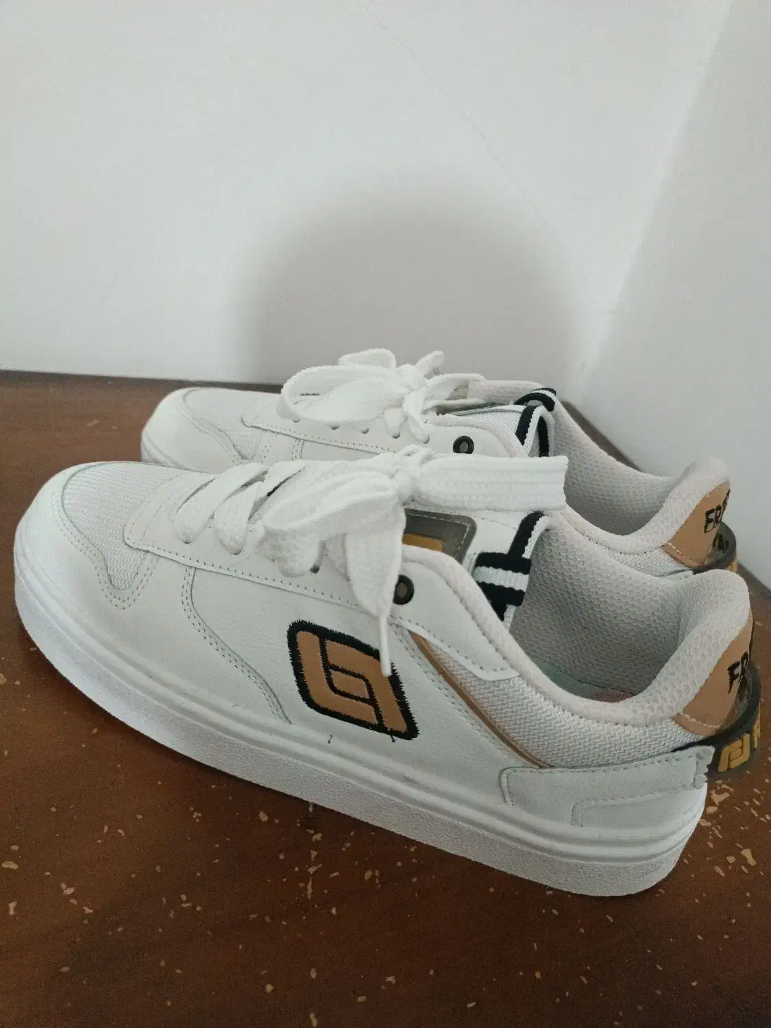 کفش FREEDAY|کیف، کفش، کمربند|چرداول, |دیوار