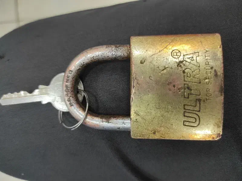 قفل|ابزارآلات|بروجرد, |دیوار