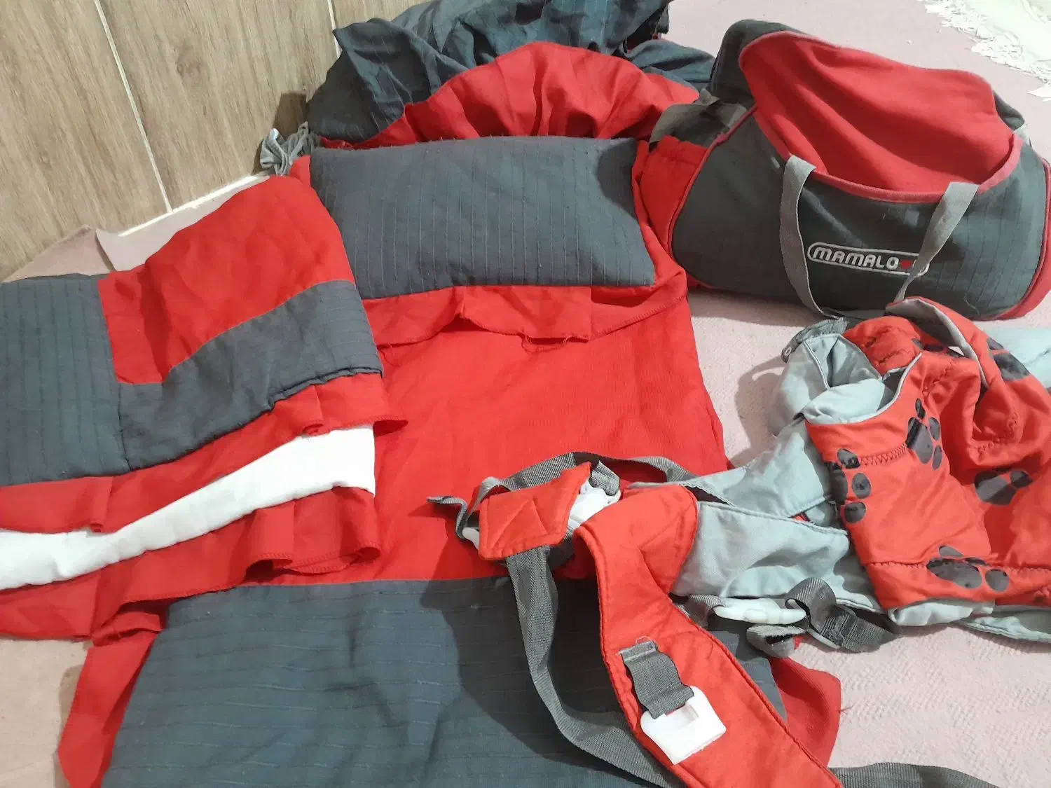 وسایل  بچه گهواره هم جمع کرده هستش قطعه ای پنجاه|کفش و لباس بچه|کوهدشت, |دیوار