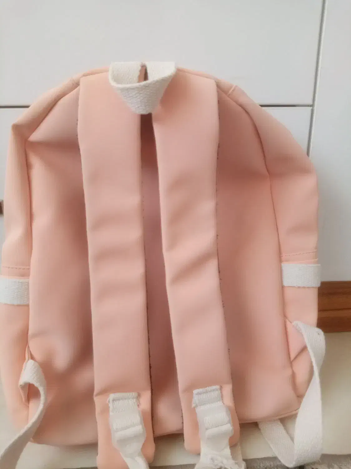 کیف جادار|کیف، کفش، کمربند|قرچک, میرزائی شمالی|دیوار