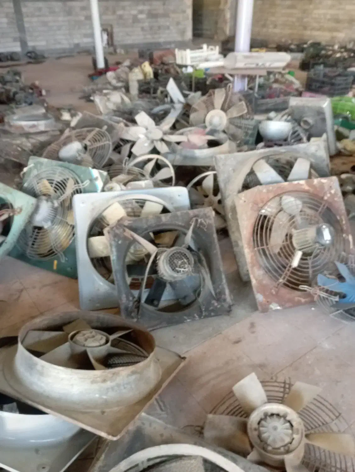 هواکش صنعتی|پنکه و تصفیه‌کنندهٔ هوا|ارومیه, |دیوار