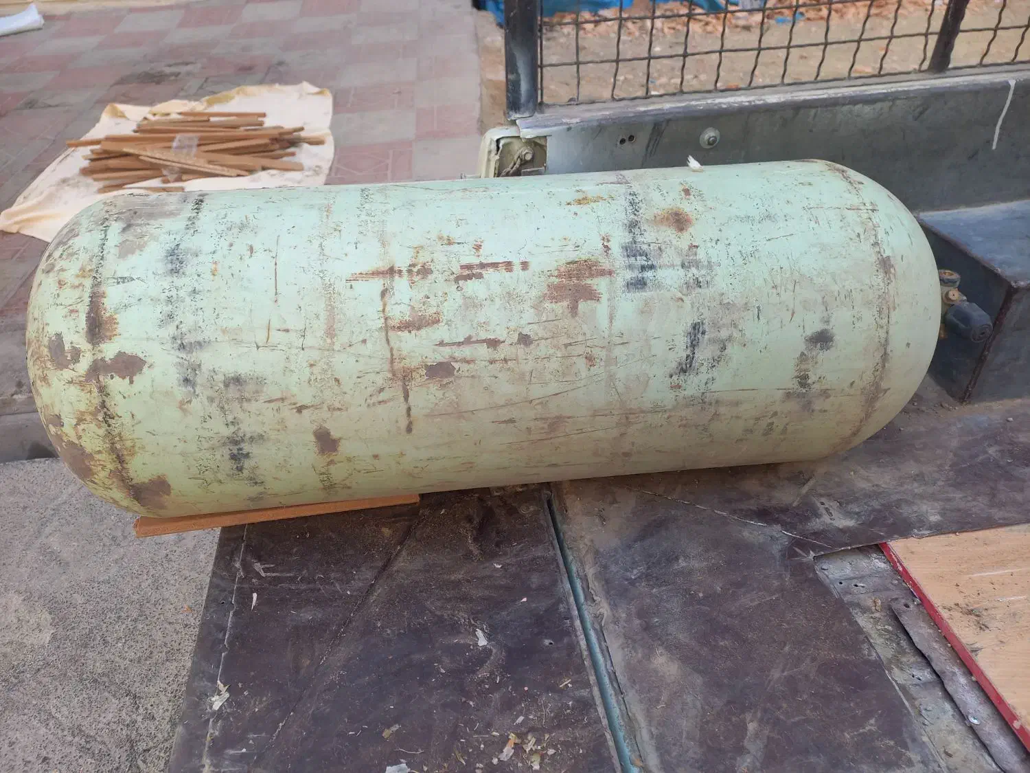 کپسول مخزن گاز سی ان جی|قطعات یدکی و لوازم جانبی|اسلام‌شهر, مطهری|دیوار