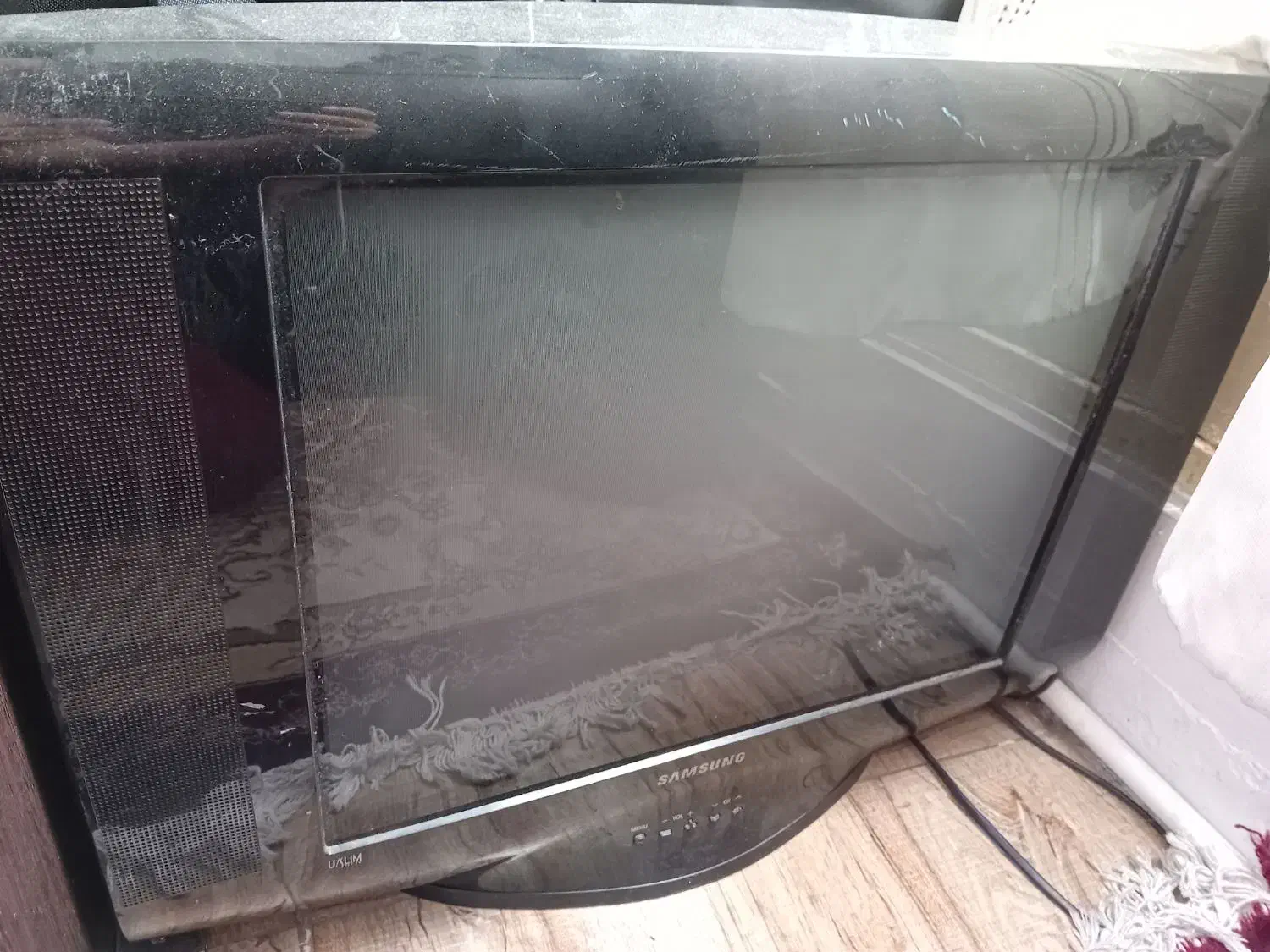 تلوزیون|تلویزیون و پروژکتور|مشکیندشت, |دیوار