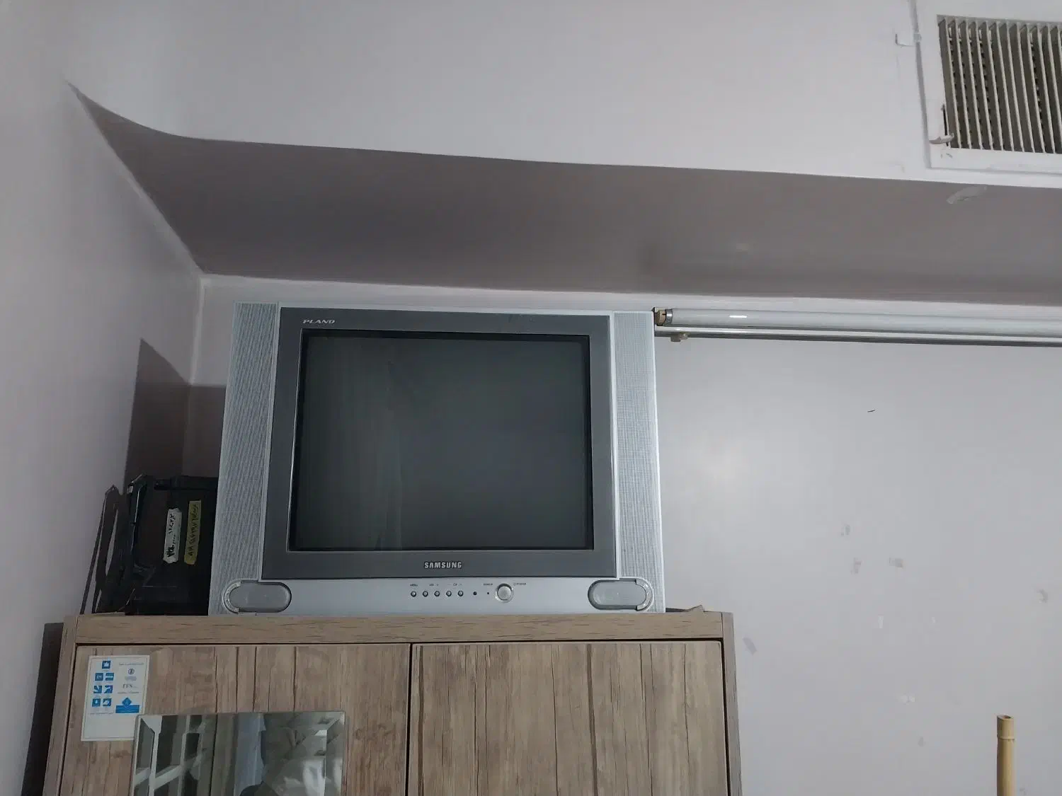 تلویزیون|تلویزیون و پروژکتور|قزوین, |دیوار