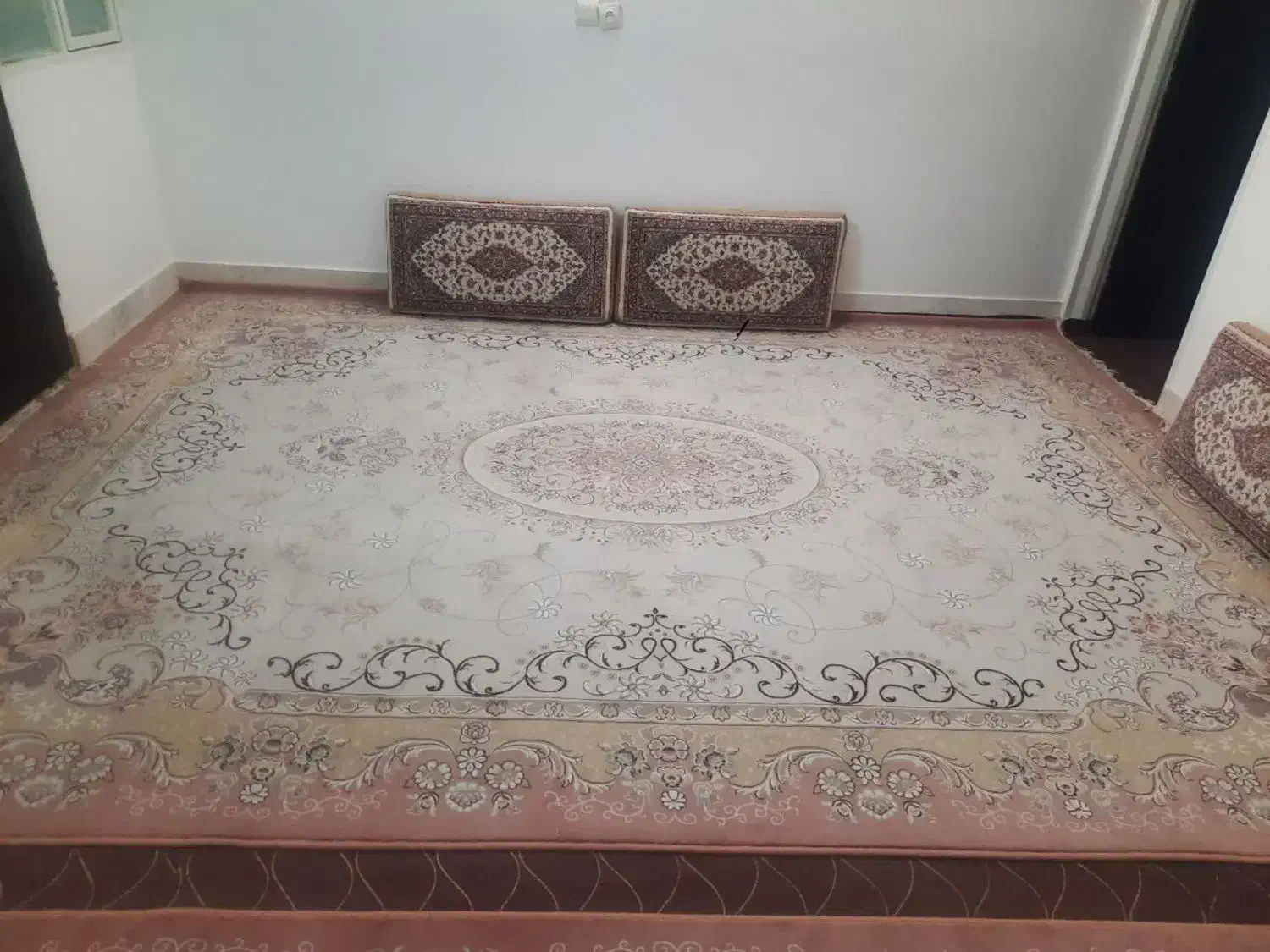 فرش ۱۲ متری|فرش|قم, شاه ابراهیم|دیوار