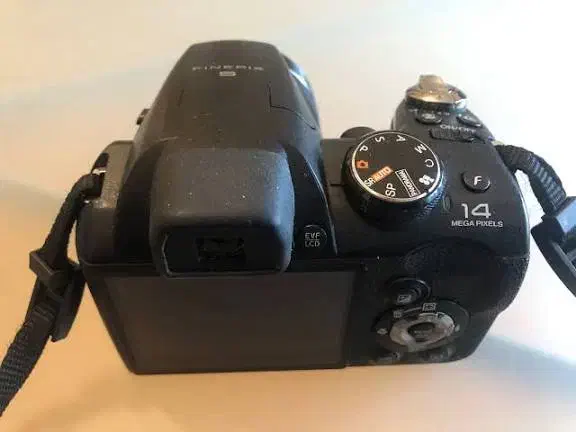 دوربین فوجی در حد نو (برای مبتدی)|دوربین عکاسی و فیلمبرداری|تهران, سعادتآباد|دیوار