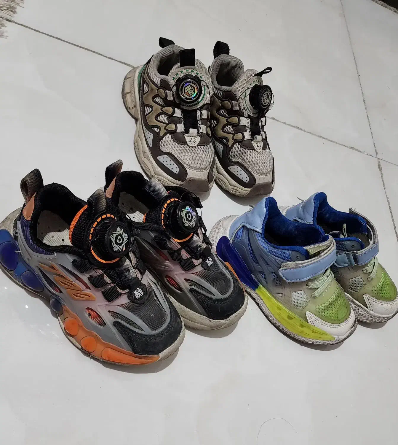 کفش کتونی بچگانه سایز ۲۶|کفش و لباس بچه|تهران, زرکش|دیوار