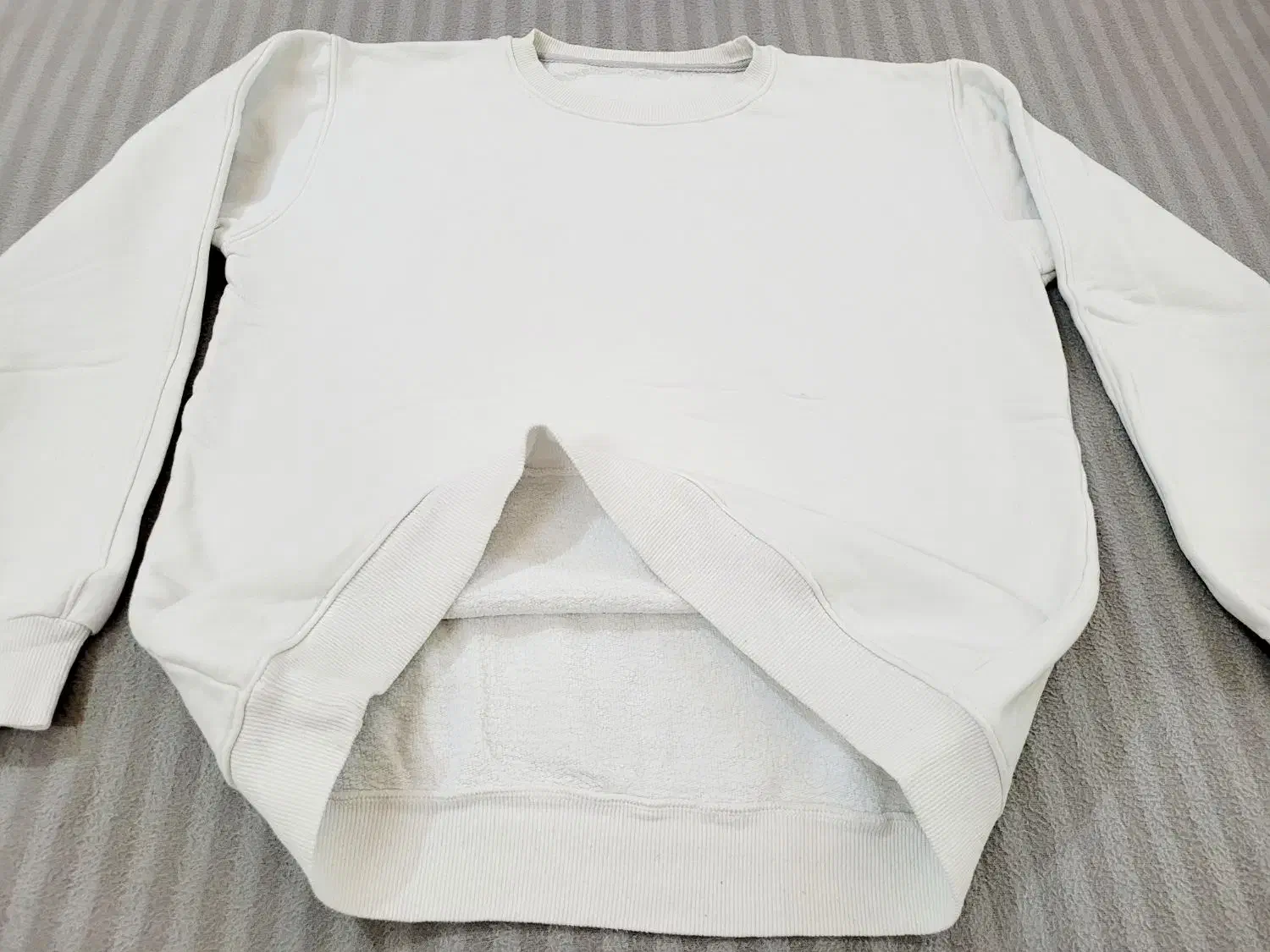 دورس سفید خزدار|لباس|مشهد, ابوذر|دیوار