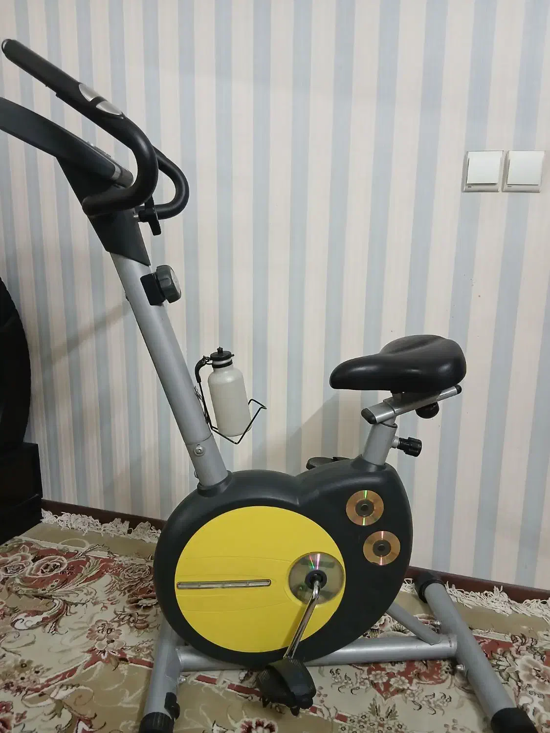 دوچرخه ورزشی ثابت|تجهیزات ورزشی|مشهد, امامیه (شهرک غرب)|دیوار