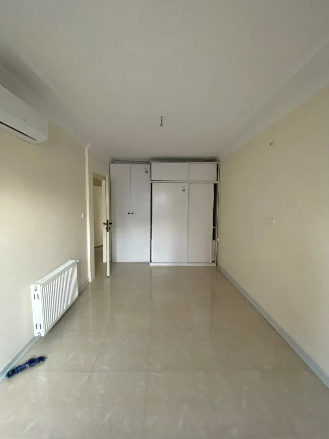 واحد۹۵متری/دوخوابه/خوش‌نقشه‌ونوساز/بلوار‌میعاد