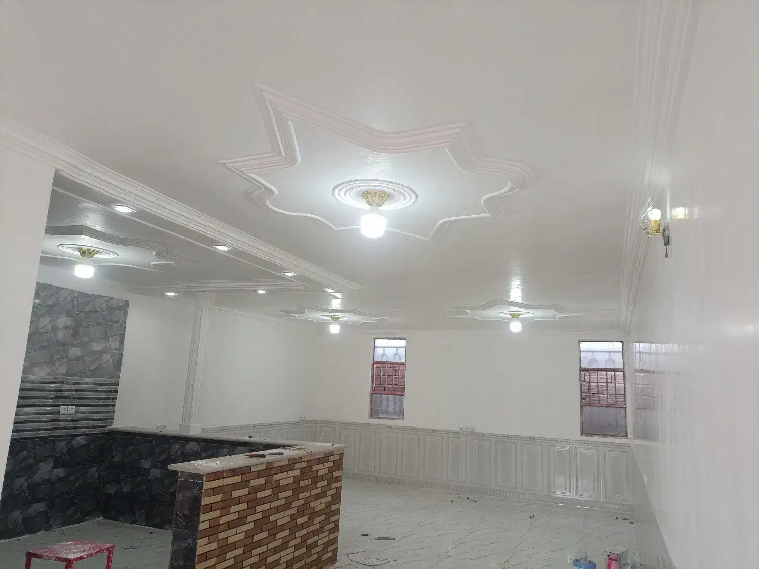 برق کشی ساختمان و لوله کشی برقکشی برقکاری برق کاری|خدمات پیشه و مهارت|بم, |دیوار