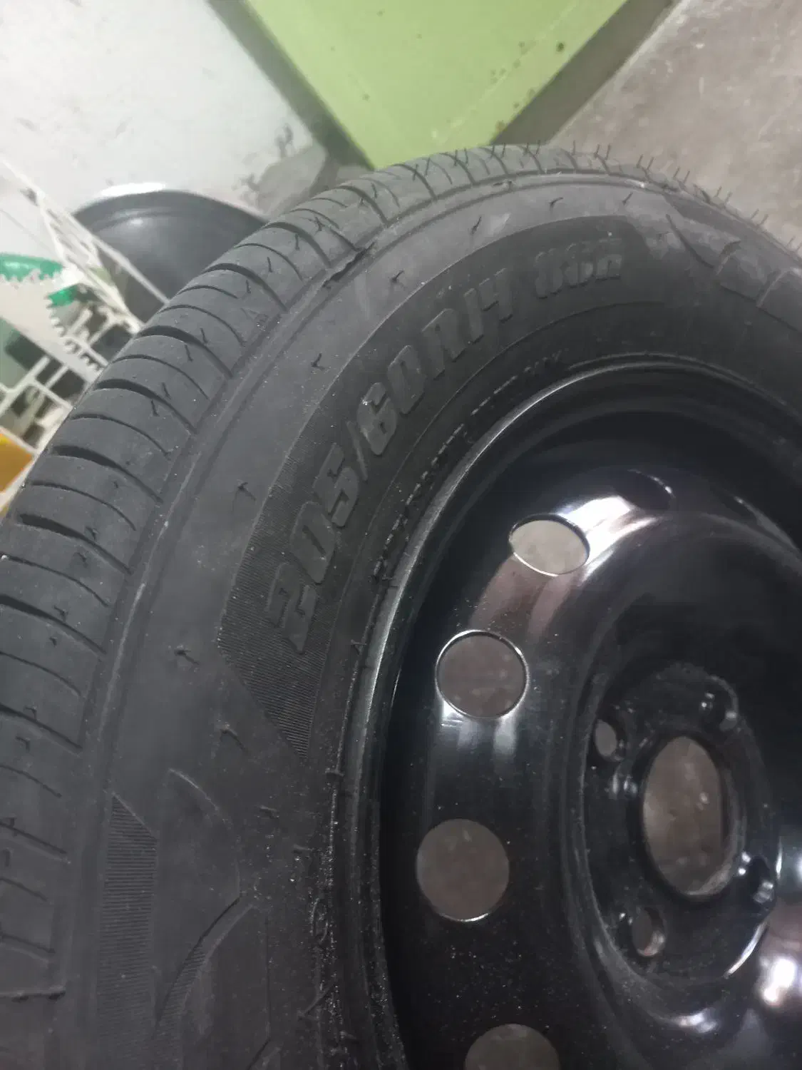 لاستیک 205 رینگ 14|قطعات یدکی و لوازم جانبی|دوگنبدان, |دیوار