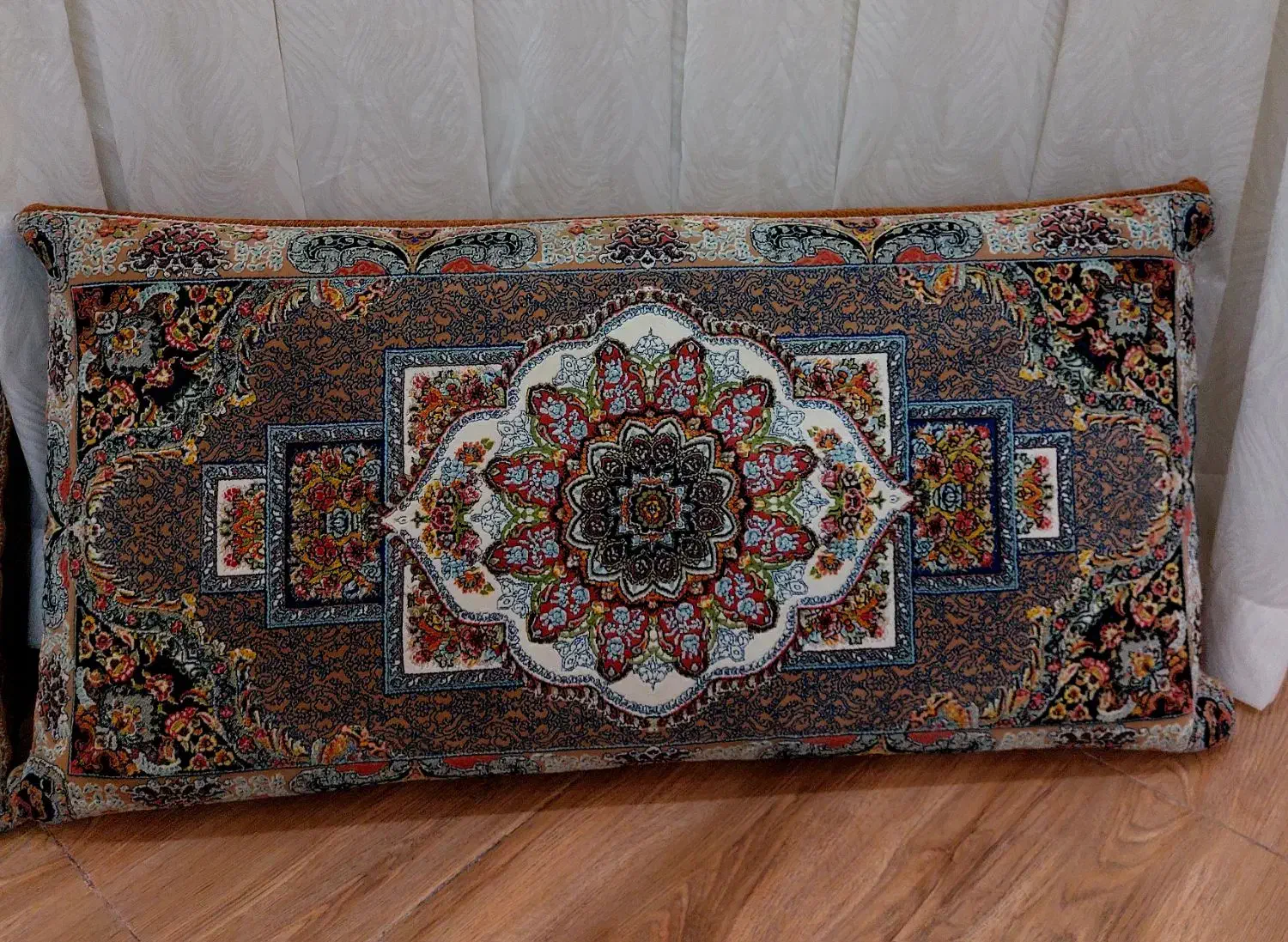 ۲ جفت پشتی ۱۲۰۰ شانه برجسته|پشتی|مشهد, کوی سیدی|دیوار