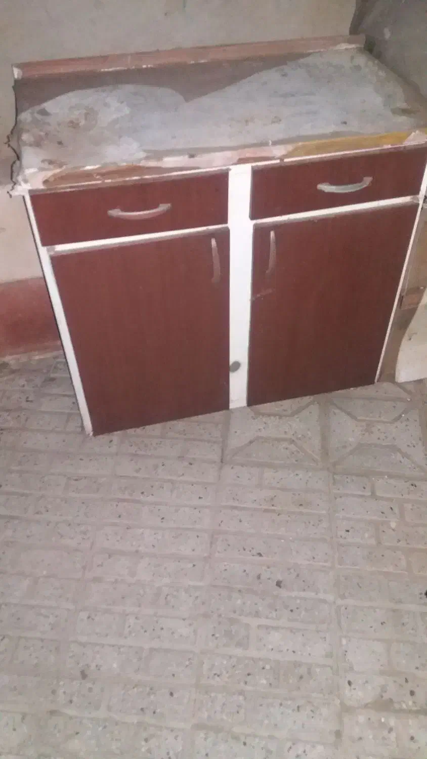 کابینت|آب‌چکان و نظم‌دهنده ظروف|تربت‌حیدریه, بی بی حسنیه|دیوار