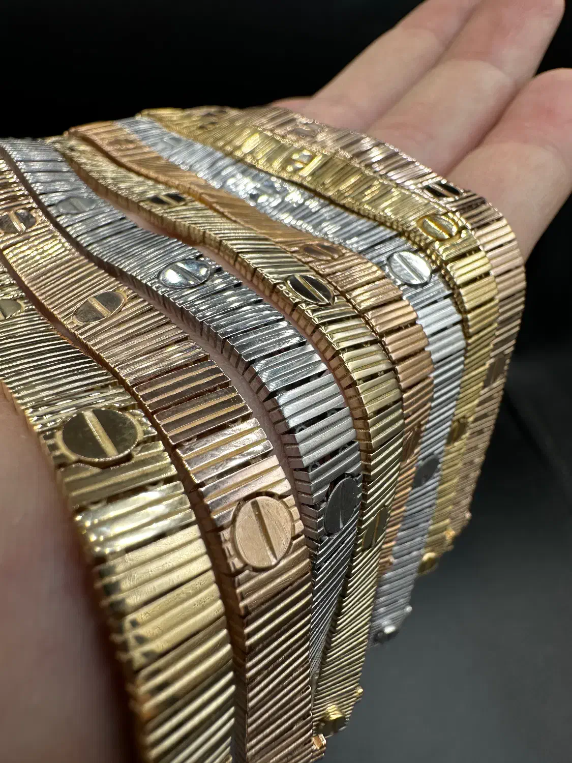 دست لاو لَخت 11/090گرم طلا بدون اجرت|جواهرات|تهران, شهرک ولیعصر شمالی|دیوار