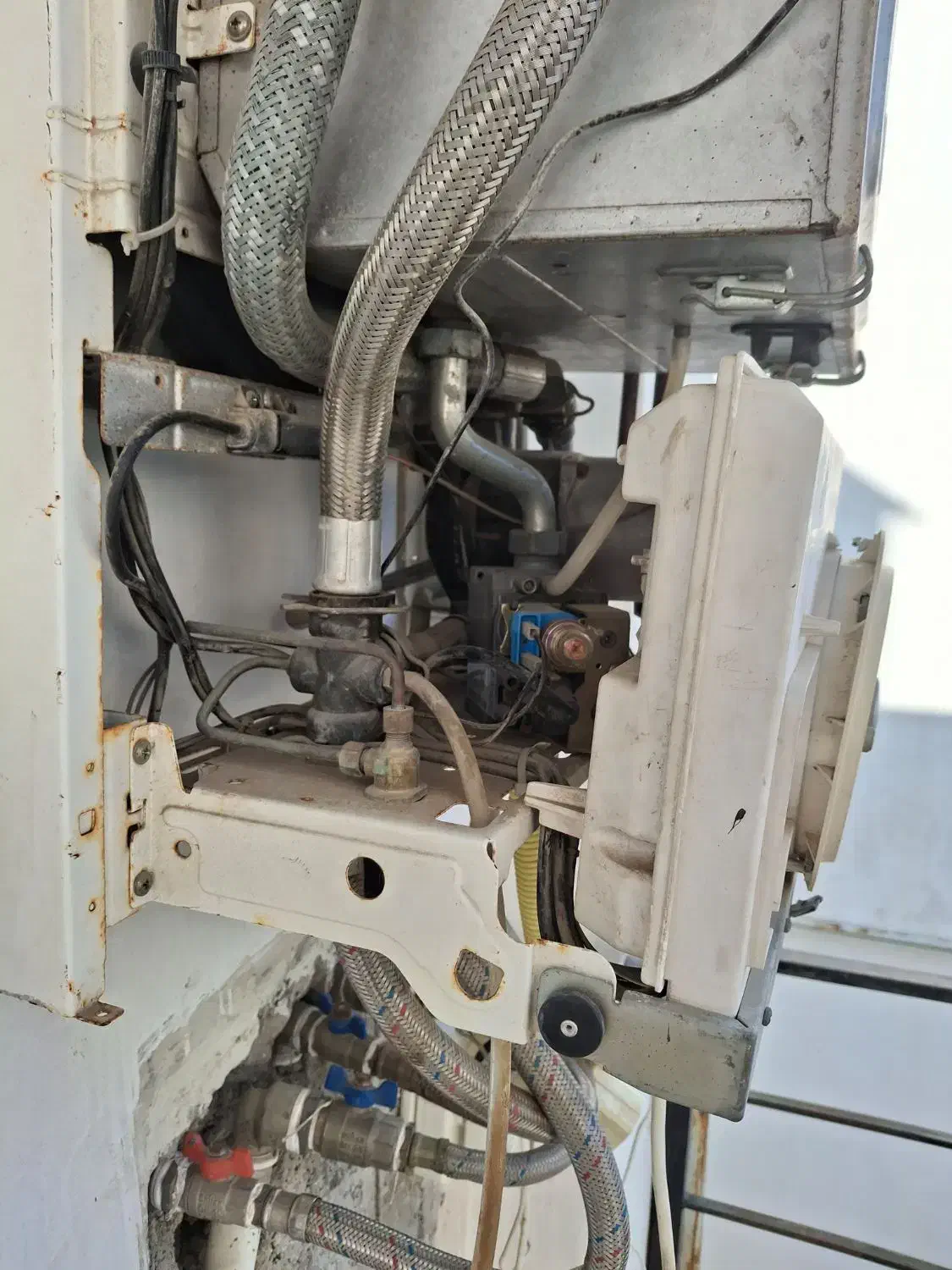 پکیج بوتان ۲۸۰۰۰|آبگرمکن، پکیج، شوفاژ|چالوس, |دیوار