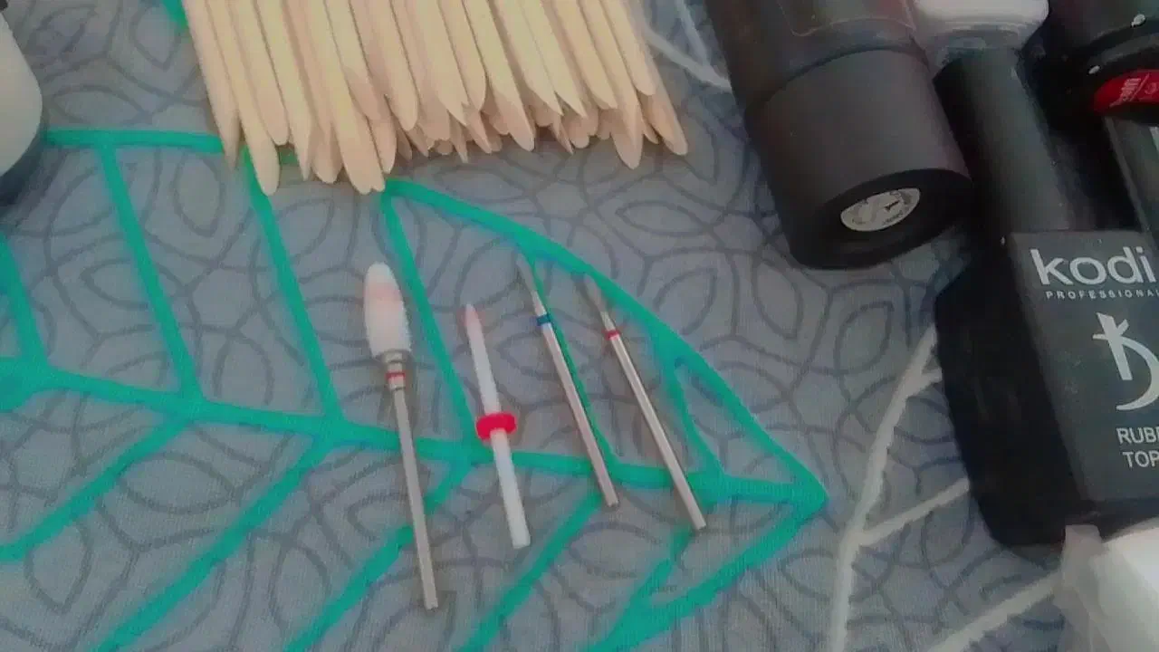 وسایل ناخن|آرایشی، بهداشتی، درمانی|هشتگرد, شهرک گلخانه|دیوار