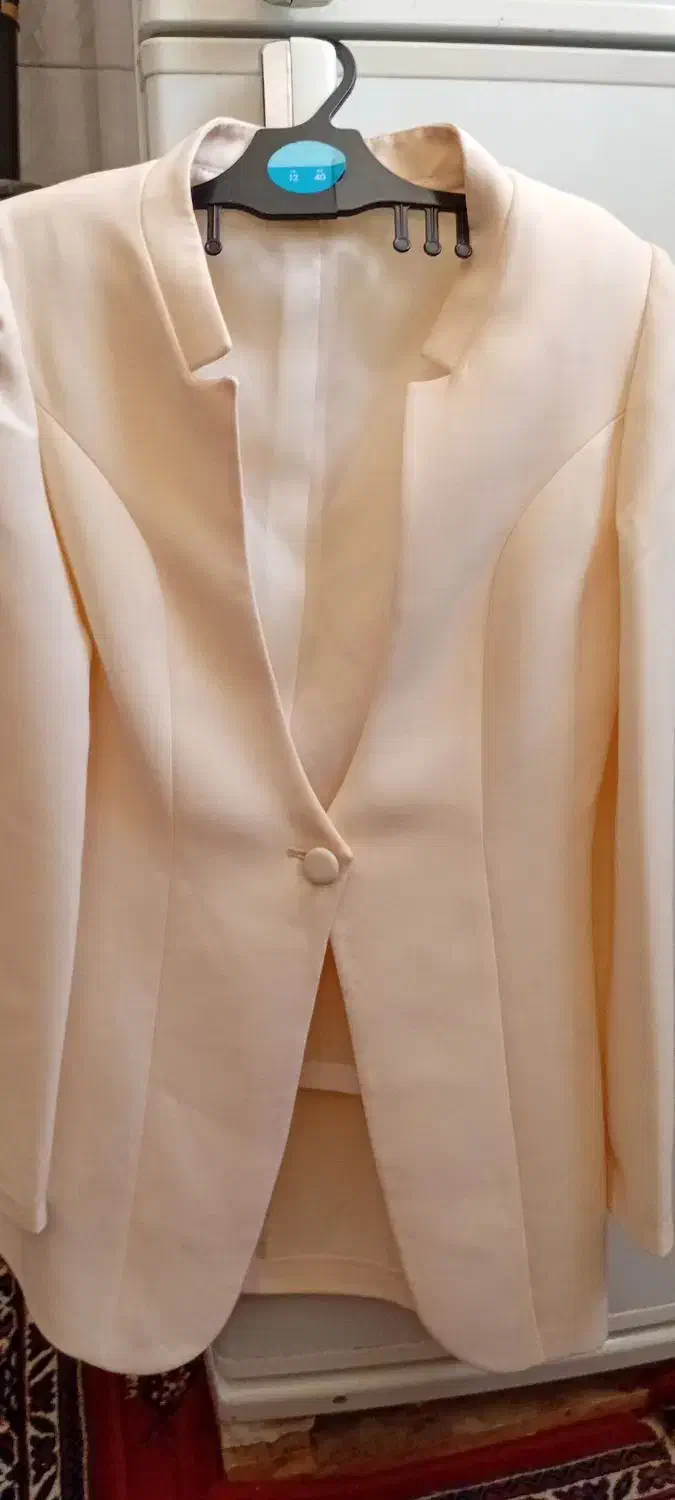 کت مجلسی|لباس|ورامین, ورامین|دیوار