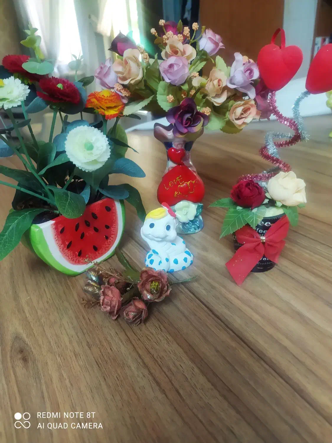 همه با هم صد تومن|گل مصنوعی|بومهن, |دیوار