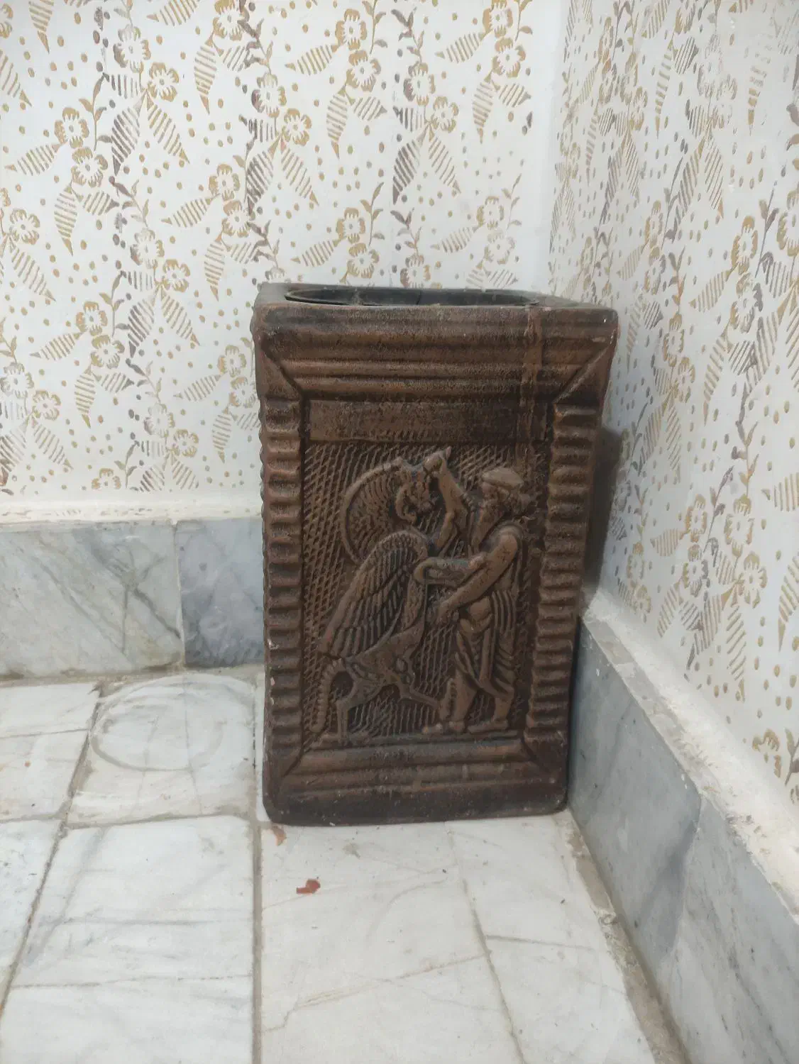 گلدان|گل و گیاه طبیعی|بجنورد, |دیوار