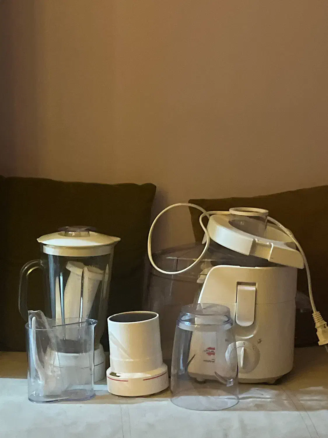 آبمیوه گیری آسیاب کن  ویتا فروت|آبمیوه‌گیر و آب‌مرکبات‌گیر|رشت, منظریه|دیوار