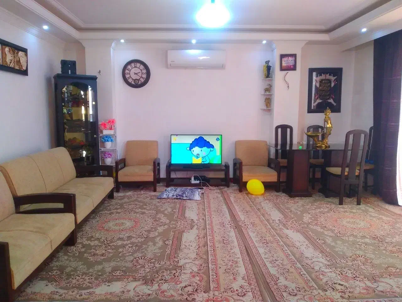 ۲ تا فرش دوازده متری کرم رنگ|فرش|مشکین‌دشت, |دیوار