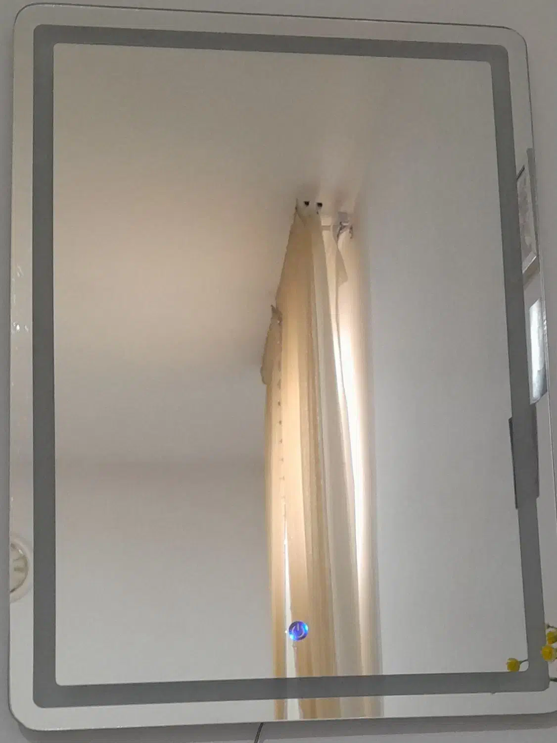 آینه|آینه|ملک‌آباد, |دیوار